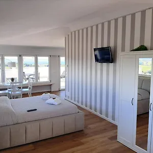 https://panoramic-suite.hotelinveneto.com